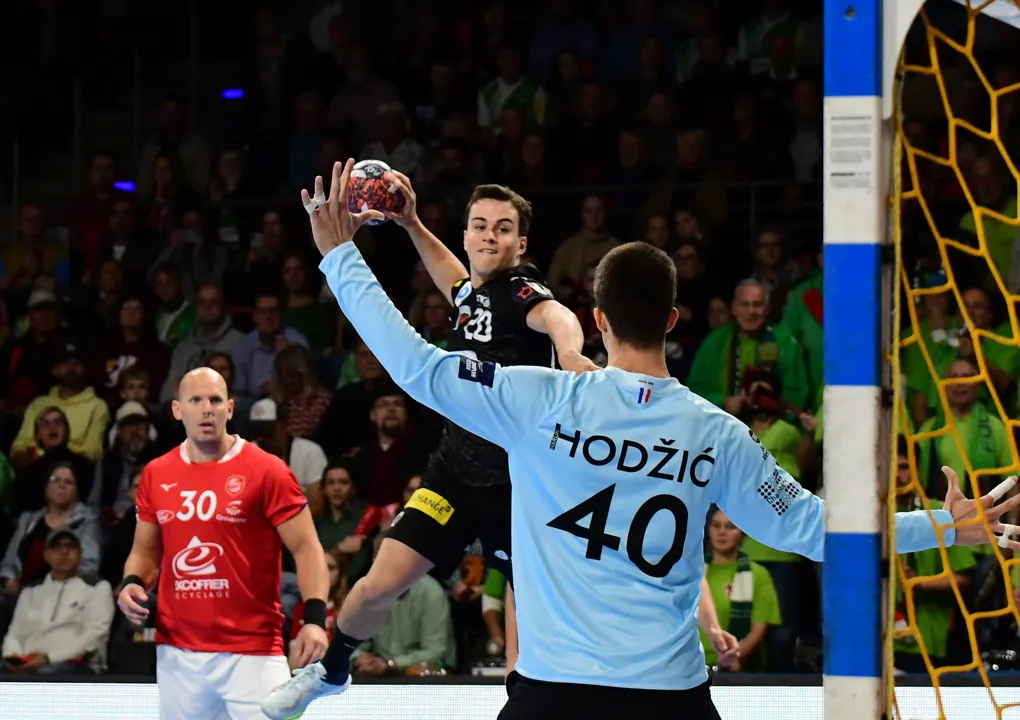 DAY REVIEW 1: Three German teams start group matches with wins