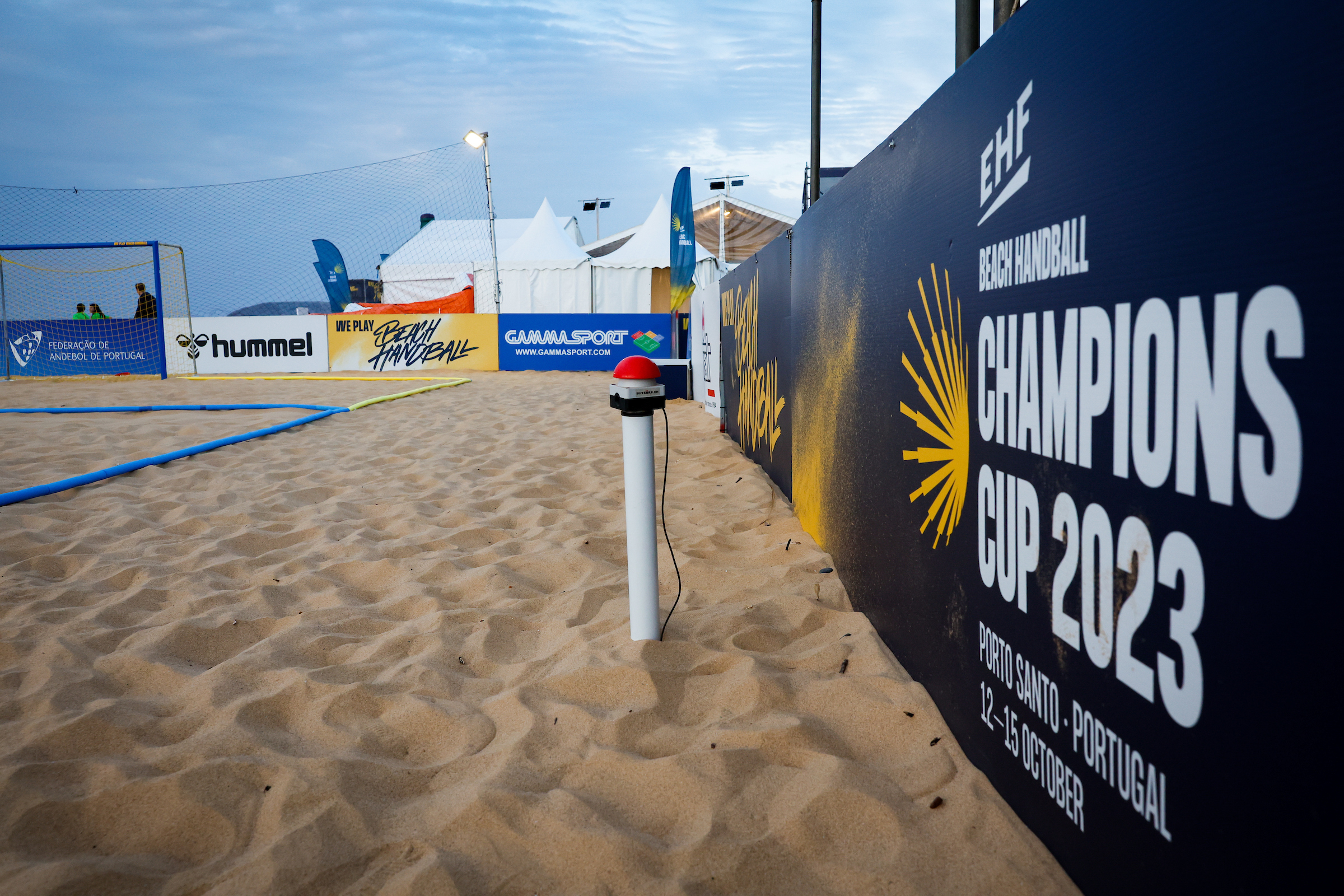 Learning about the technologies of beach handball