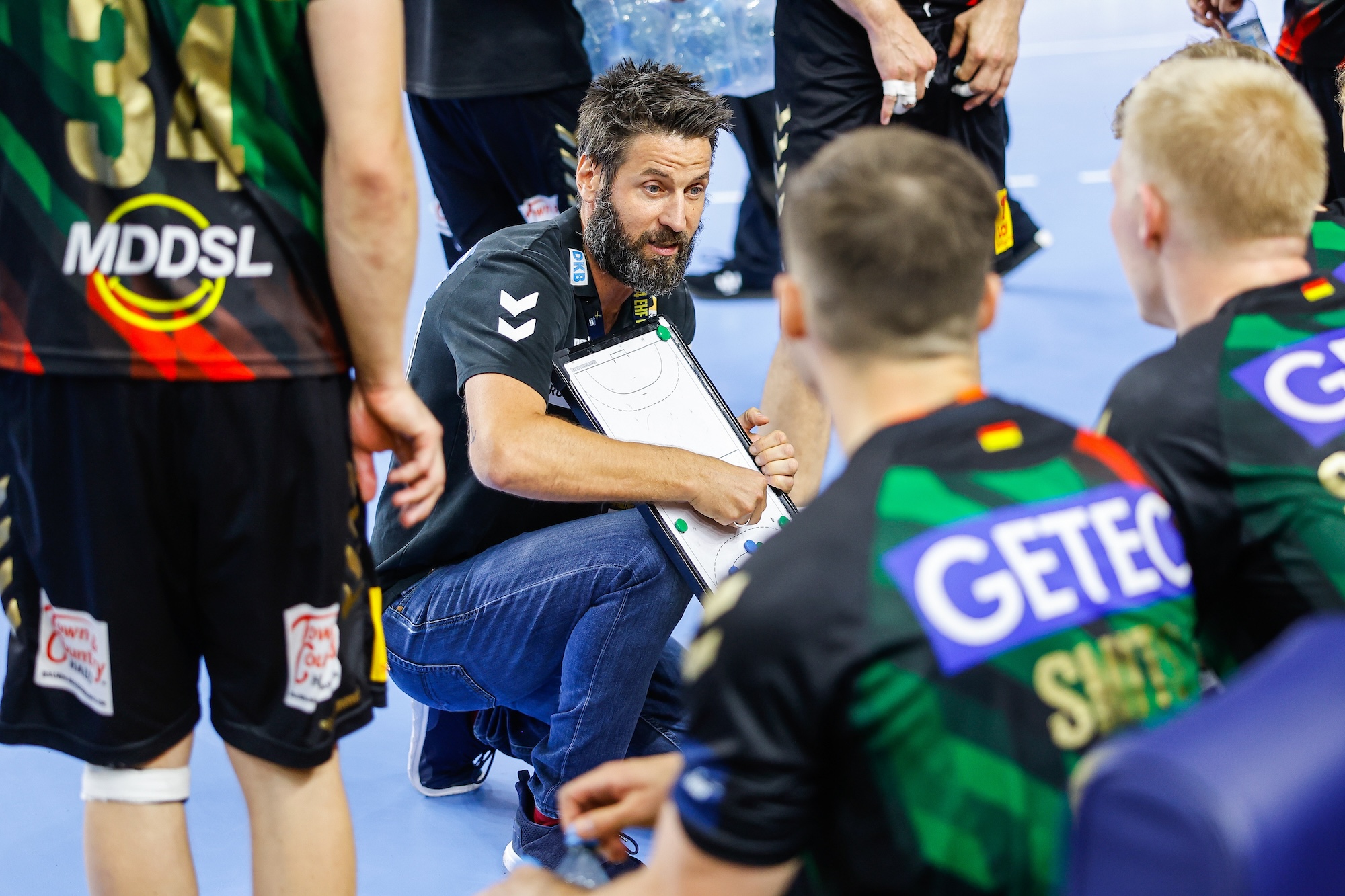 Coaches’ corner: Four approaches, four ways to the trophy