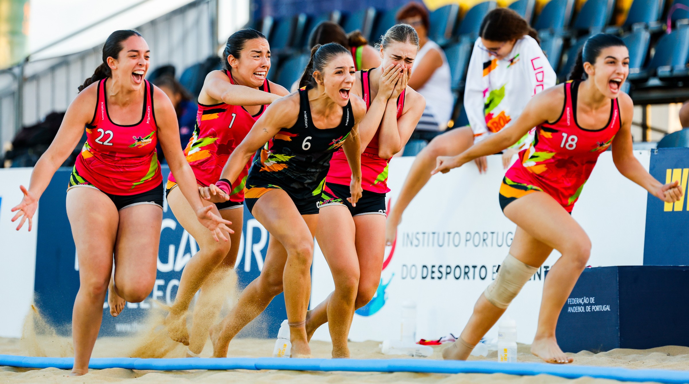 Dramatic shoot-outs decide Champions Cup semi-finalists