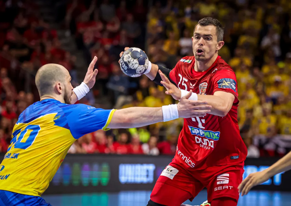 Race to Cologne going down to the wire