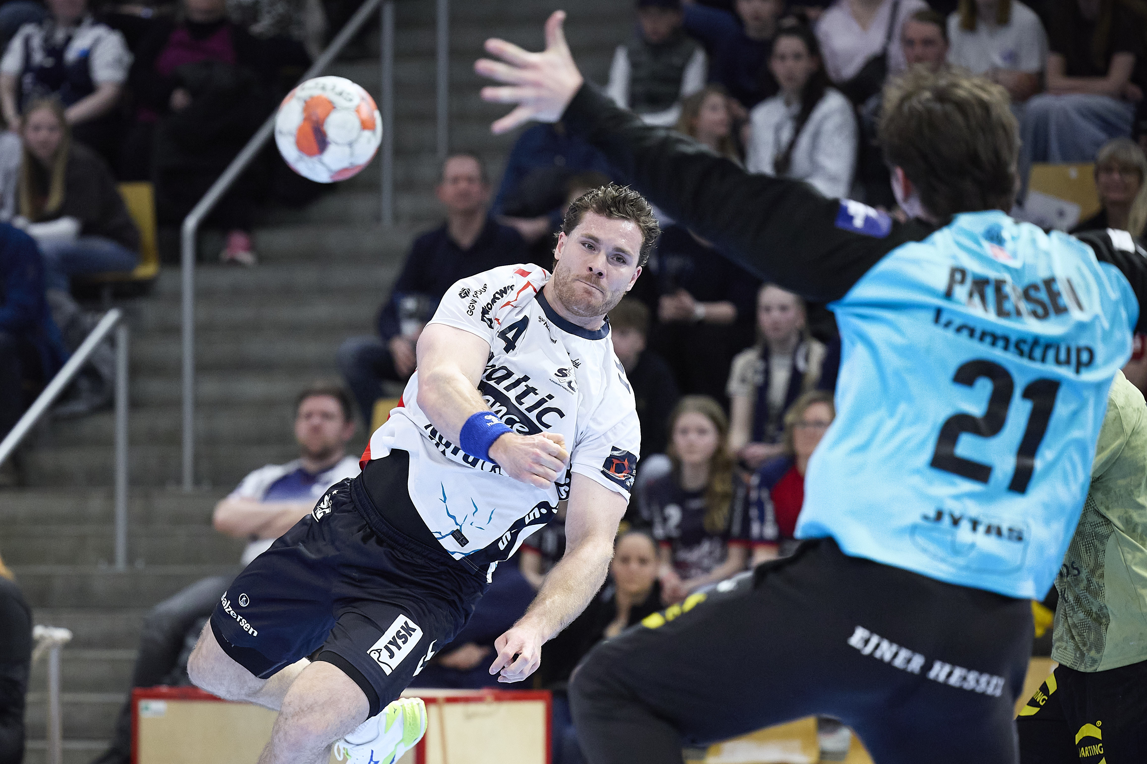 Flensburg and Nexe win away; Fredericia shock Melsungen