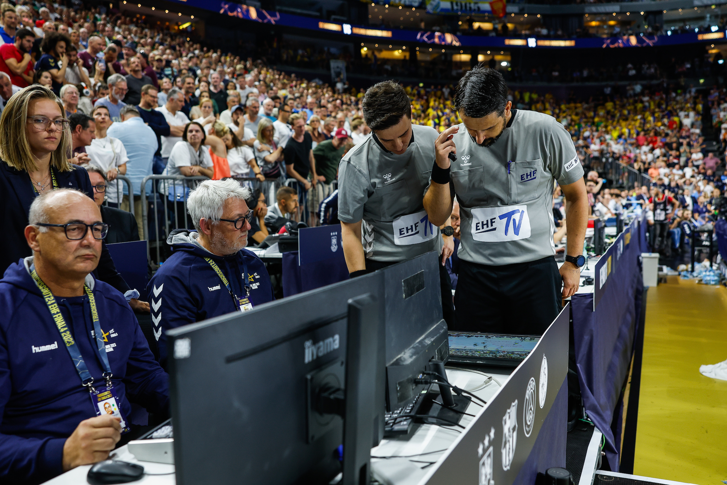 EHF partners with VOGO to implement video replay for referees in the EHF Champions League