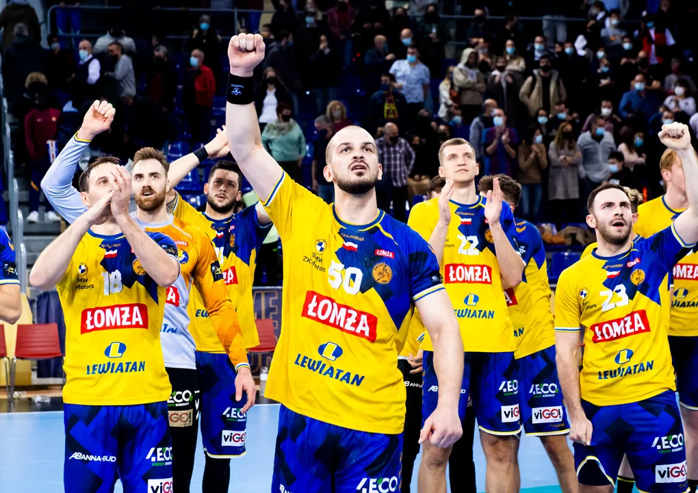 Summary: Kielce upset Barça to close exciting round 7