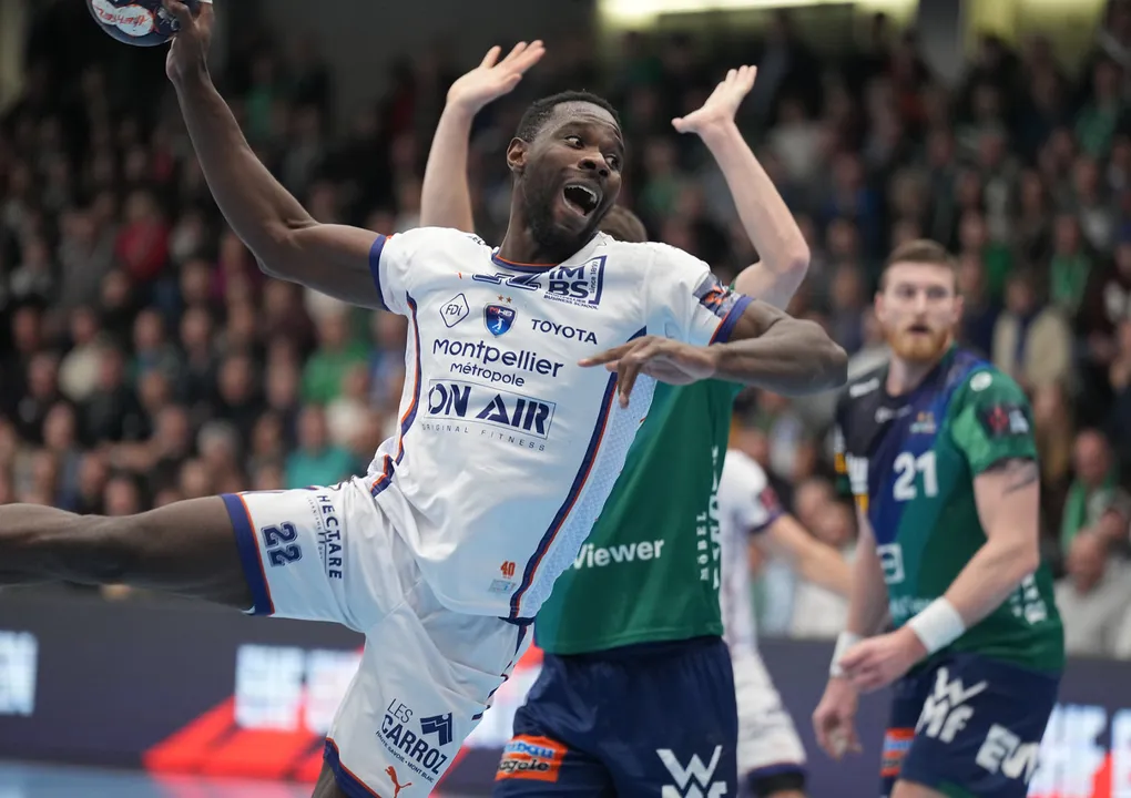 16 sides dive into the knockout phase