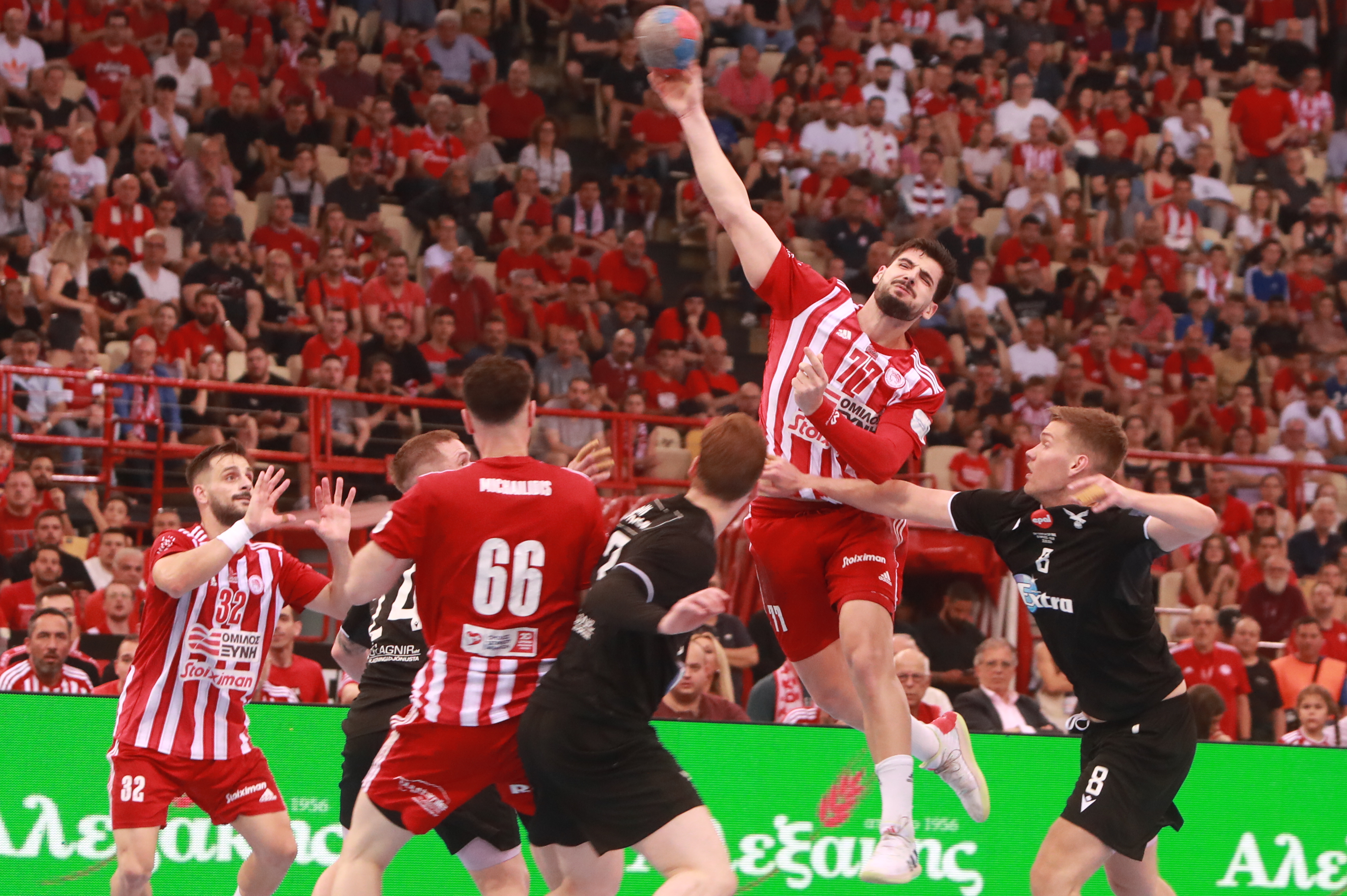 A new attendance record fuels Olympiacos' desire to win