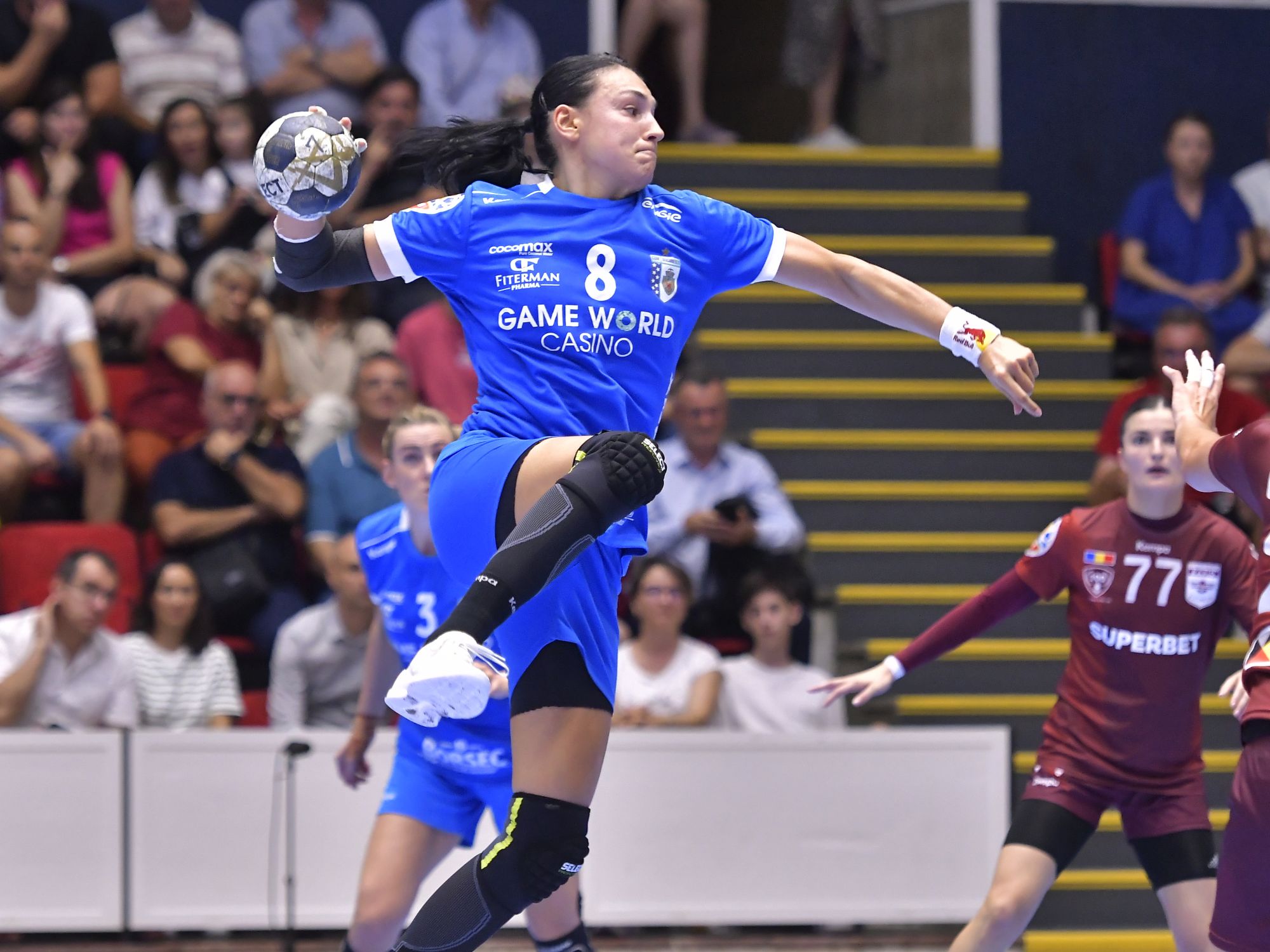 Two debutants, five former winners and 11 nations