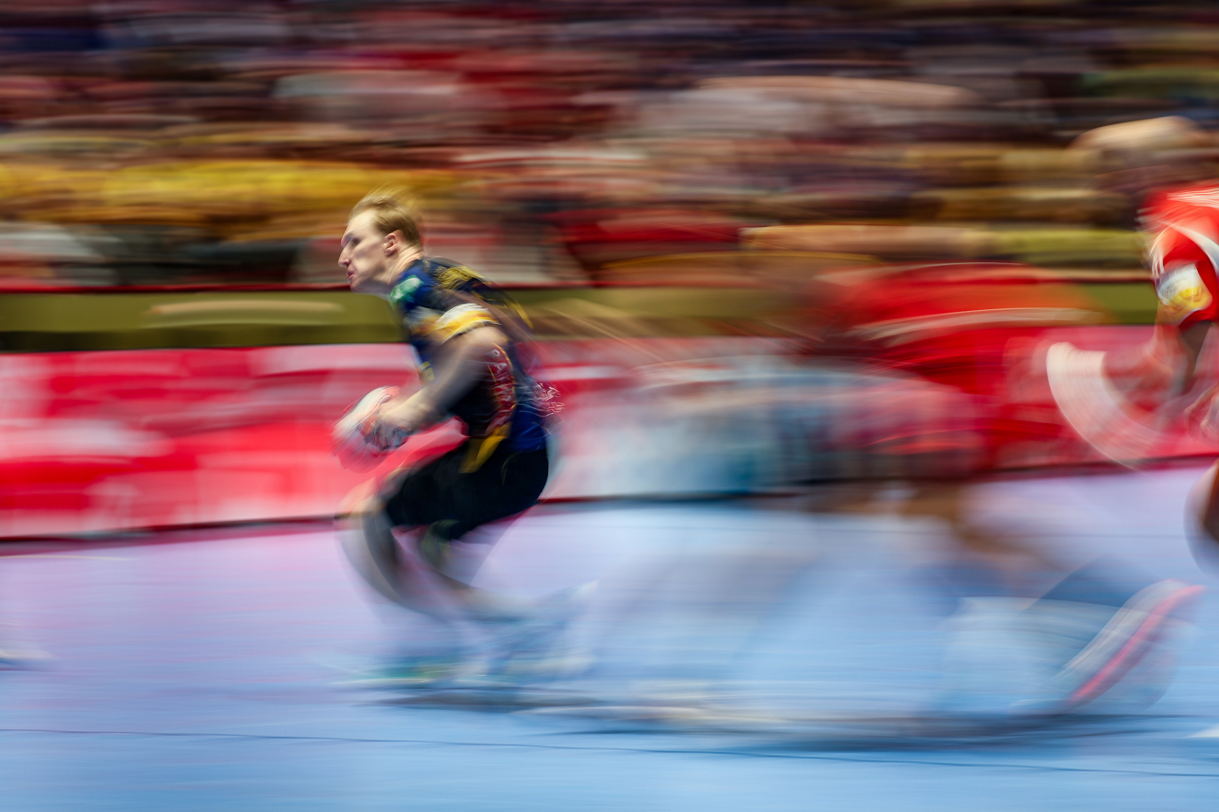 Live blog: Two draws in Malmö throw semi-final race wide open