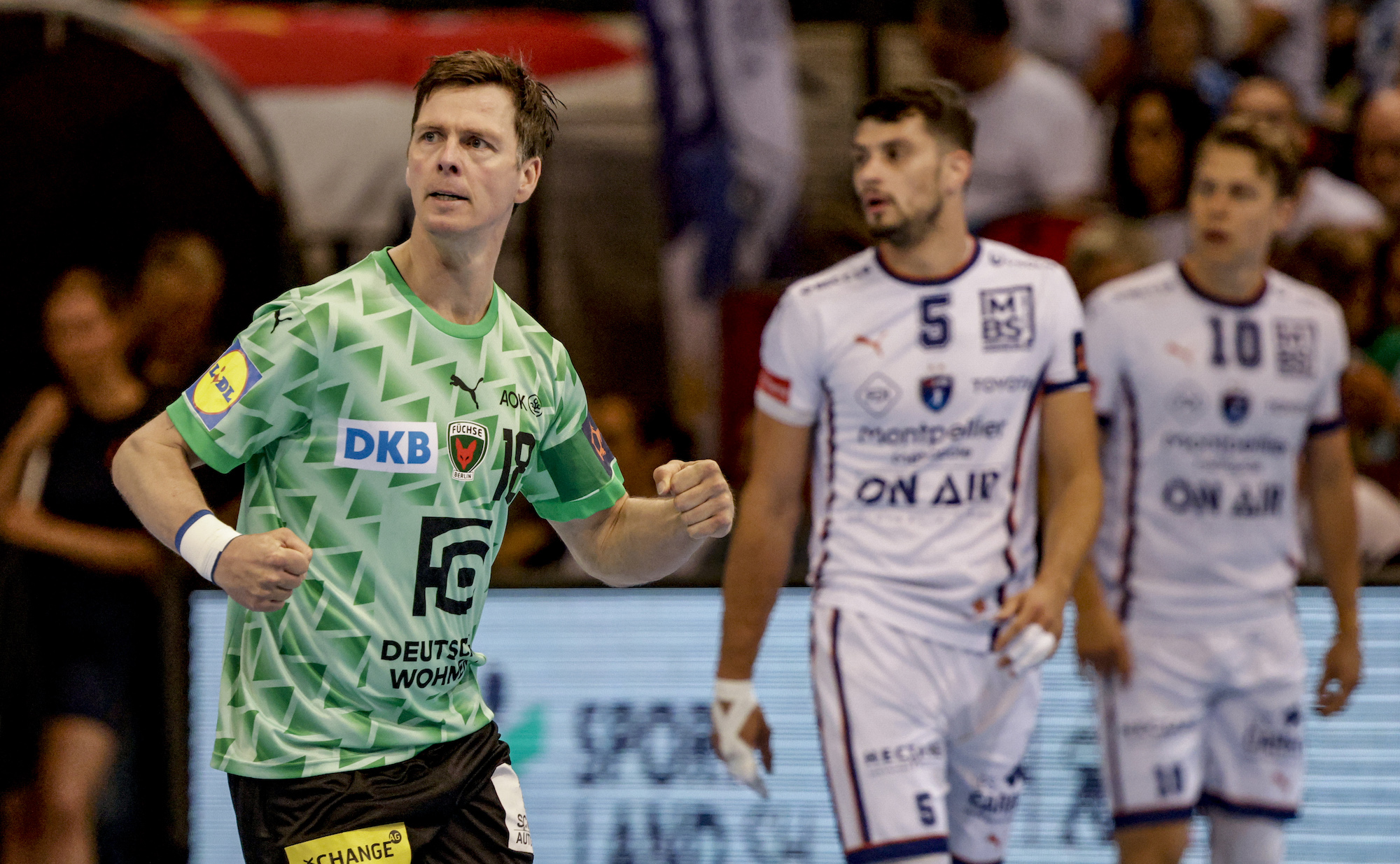 On Milosavljev and Lindberg's wings, Berlin fly to the final 