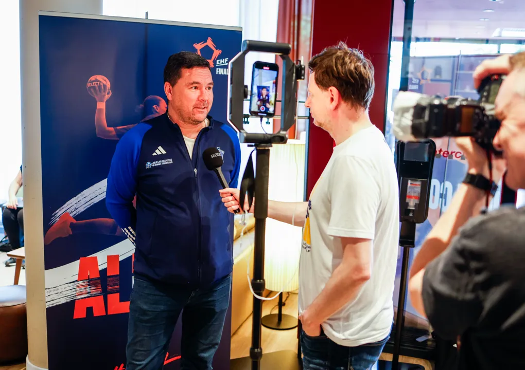Flash quotes: media call, 10 May