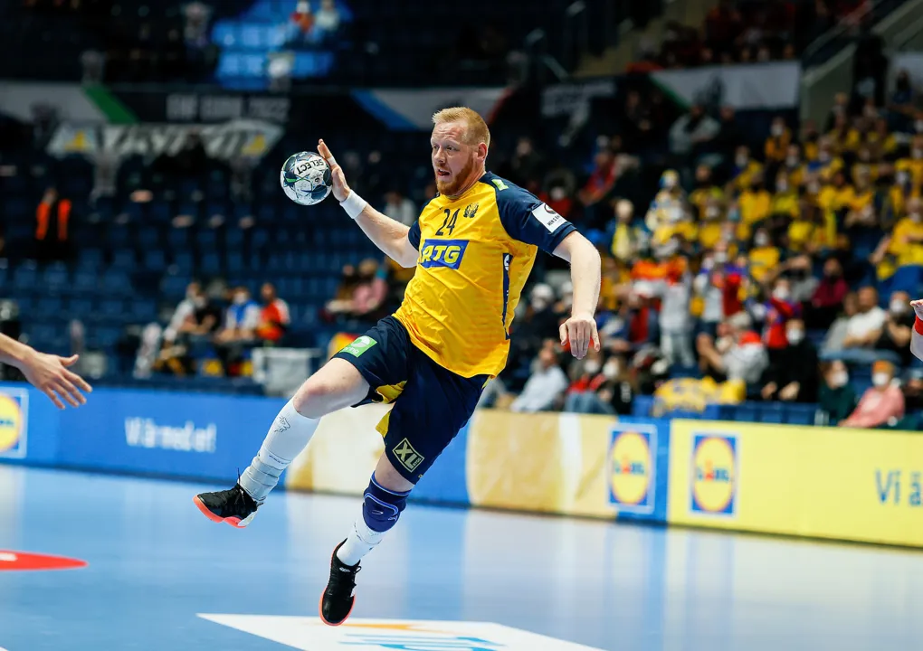 World and European champions open EHF EURO campaigns