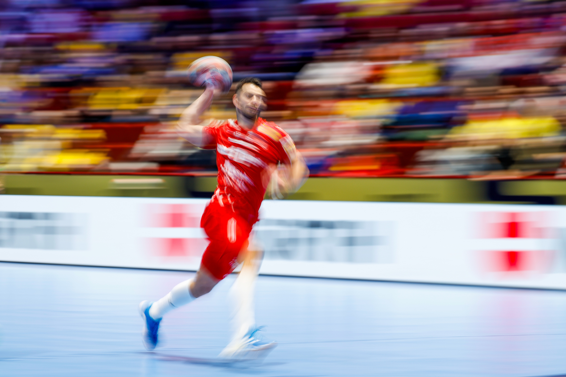 What teams in group II need to reach the final weekend