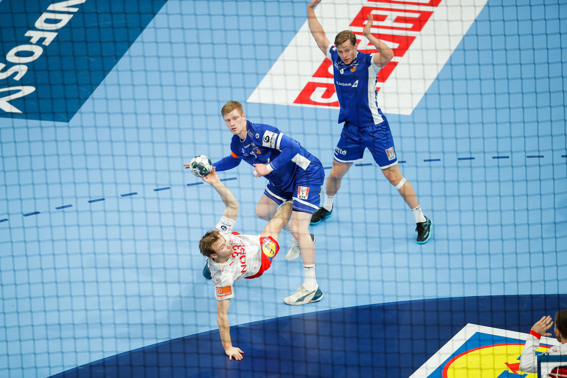 Denmark keep winning streak going against Iceland