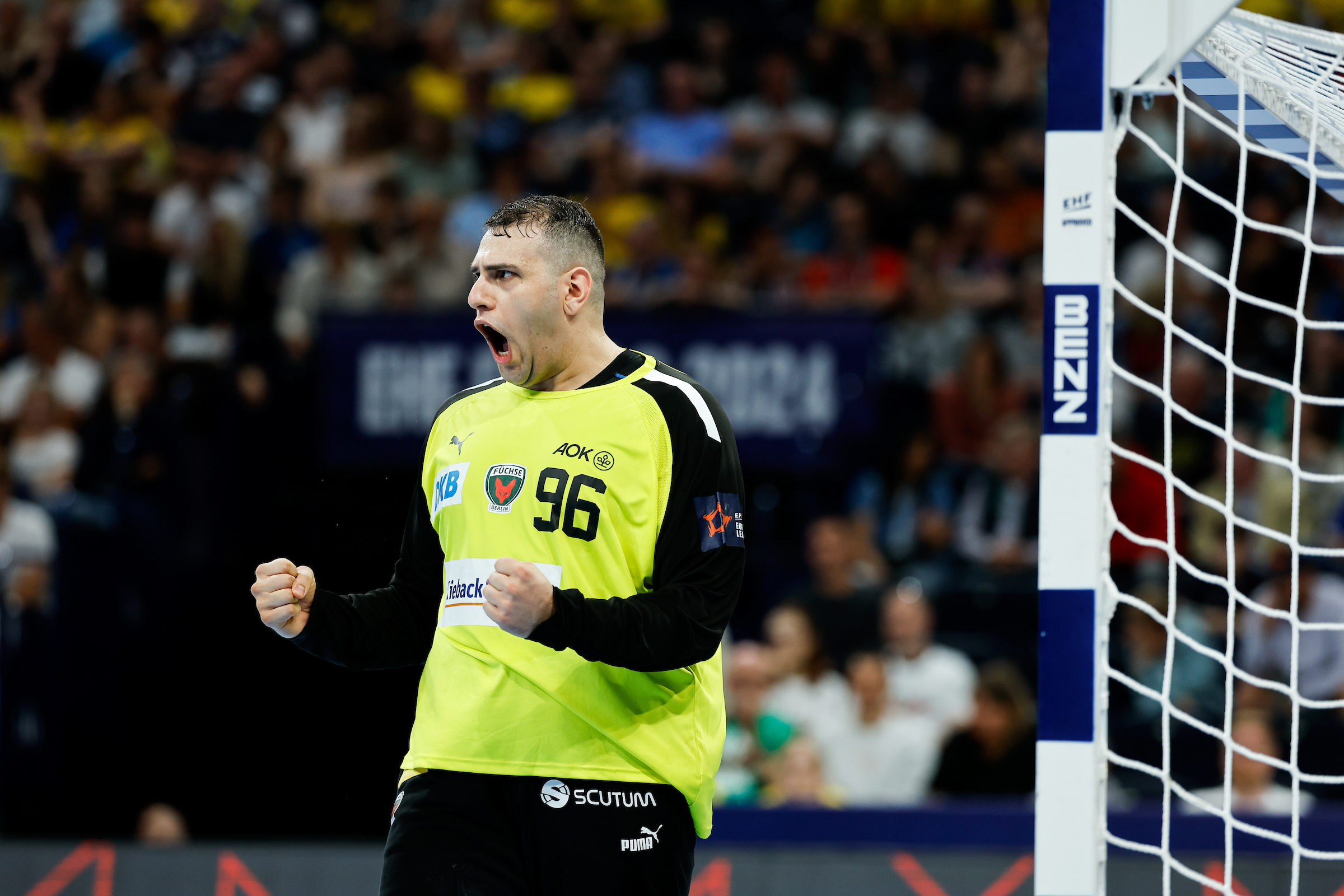 Füchse tame Löwen thanks to Milosavljev’s saves