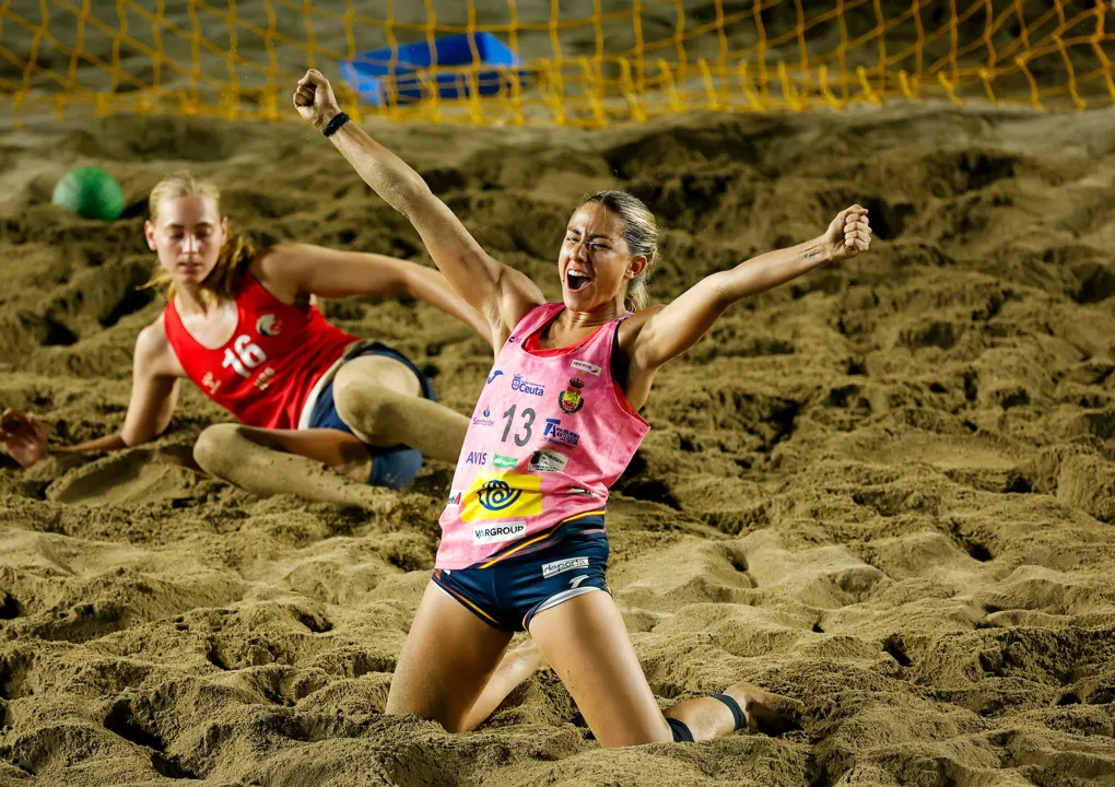 SUMMARY: Germany win men's title; Spain take women's trophy
